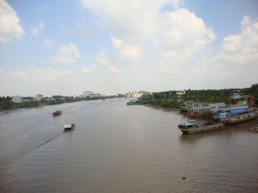 Hôtel Oasis à Ben Tre Extérieur photo