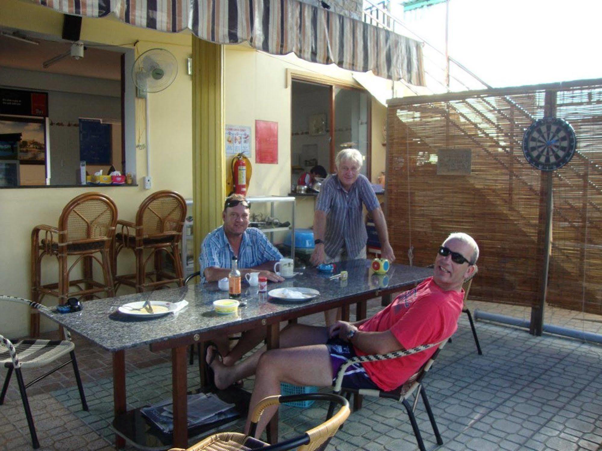 Hôtel Oasis à Ben Tre Extérieur photo